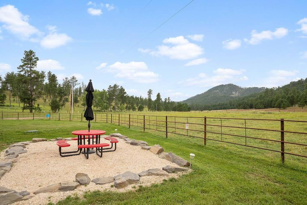Villa Hot Shot Hideaway Custer Esterno foto
